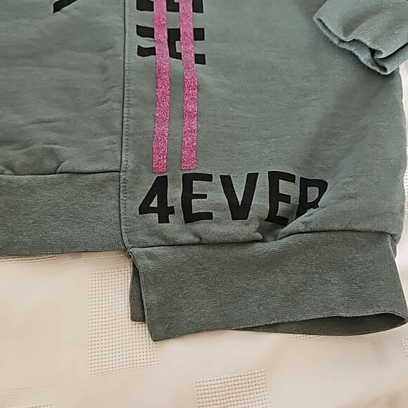 Spark Girl's Asymmetric Hem Long Sleeves Sweater Green/ Pink Size 8 - Picture 15 of 16